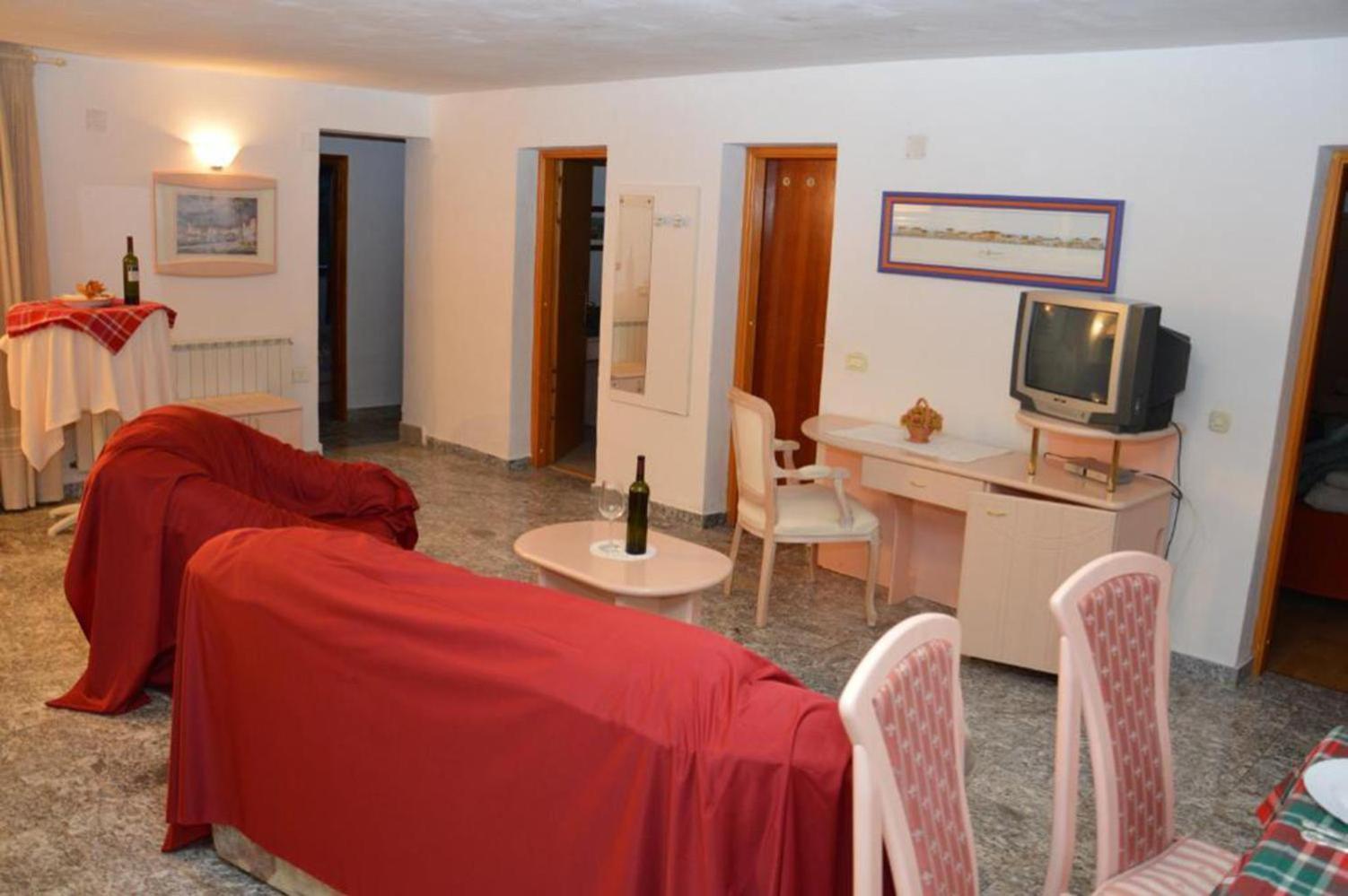 Apartments Aurelia Nova Vas  Luaran gambar